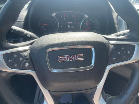 Used 2024 GMC Terrain SLT AWD/4WD image 12