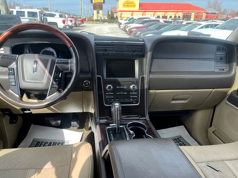 Used 2015 Lincoln Navigator 4WD w/ Equipment Group 101A Reserve image 19