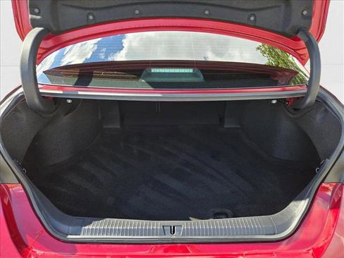 Used 2021 Toyota Avalon Limited image 6