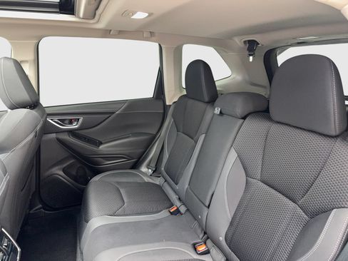 Used 2023 Subaru Forester Premium AWD/4WD image 37