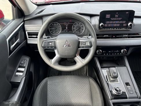 Used 2022 Mitsubishi Outlander ES AWD/4WD image 16