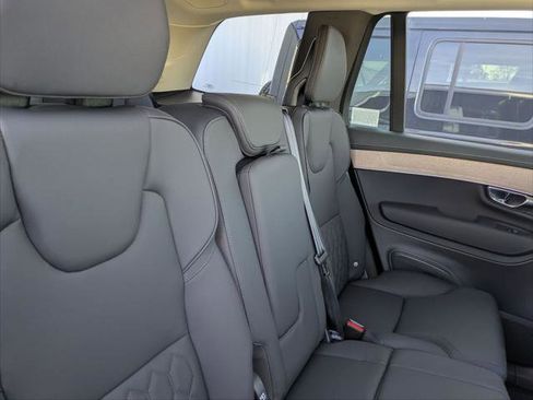 Used 2025 Volvo XC90 B6 Plus w/ Protection Package Premier image 23