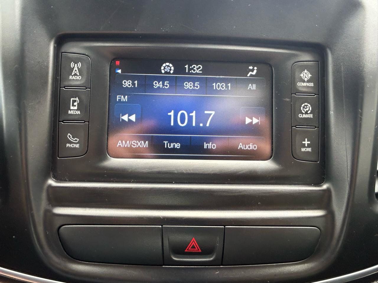 Used 2015 Chrysler 200 Limited w/ Convenience Group FWD image 23