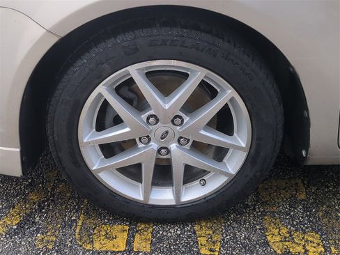 Used 2010 Ford Fusion SEL image 12