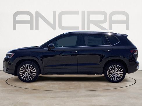 New 2026 Volkswagen Taos SE FWD image 5