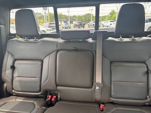 Used 2022 GMC Sierra 2500 Denali w/ Denali Ultimate Package AWD/4WD image 13