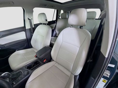 Used 2019 Volkswagen Tiguan SEL w/ 3rd Row Seat Package image 13