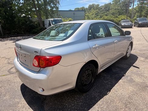 Used 2009 Toyota Corolla FWD image 9