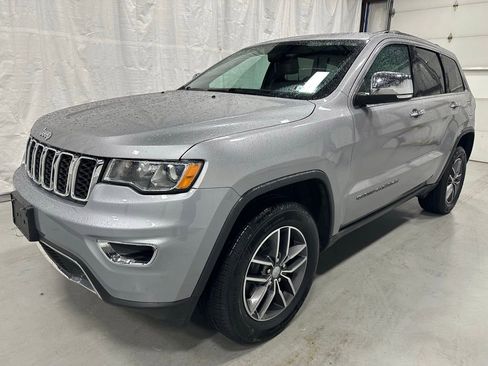 Used 2018 Jeep Grand Cherokee Limited AWD/4WD image 3