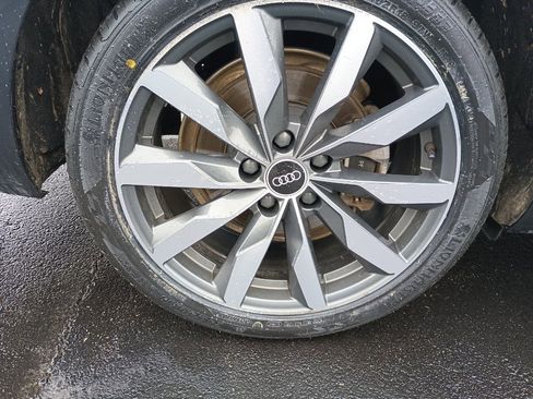 Used 2021 Audi A4 2.0T Premium w/ Convenience Package image 38