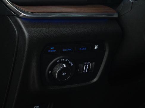 Used 2022 Jeep Grand Cherokee Summit w/ Luxury Tech Group V AWD/4WD image 27