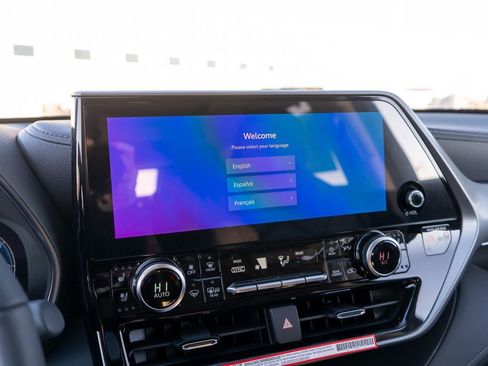 New 2026 Toyota Highlander Platinum image 33