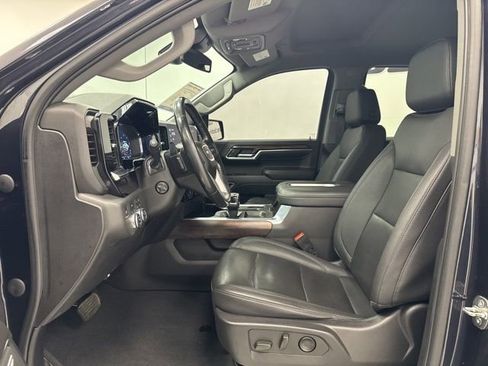 Used 2022 GMC Sierra 1500 SLT w/ SLT Premium Plus Package AWD/4WD image 25