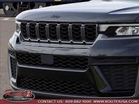 New 2026 Jeep Grand Cherokee L 4WD image 12