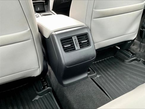 Used 2018 Honda Accord EX-L image 10