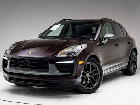 Certified 2023 Porsche Macan Turbo image 1