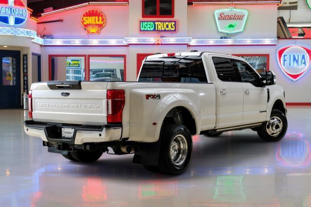 Used 2021 Ford F350 Lariat w/ Lariat Ultimate Package AWD/4WD image 3