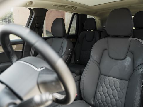 Used 2026 Volvo XC90 B6 Plus AWD/4WD image 21