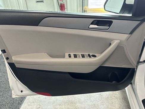 Used 2019 Hyundai Sonata SE image 21