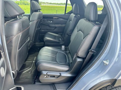 Used 2024 Honda Pilot TrailSport image 23