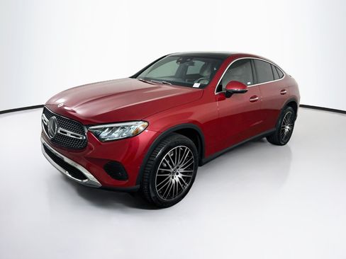 Used 2026 Mercedes-Benz GLC 300 4MATIC image 3