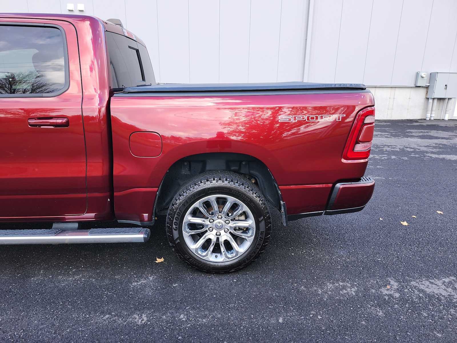Used 2023 RAM 1500 Laramie AWD/4WD image 16