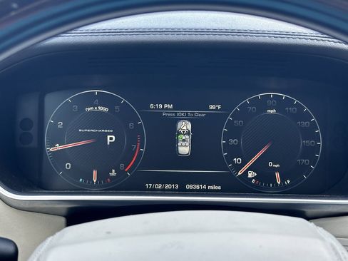 Used 2016 Land Rover Range Rover Supercharged image 11