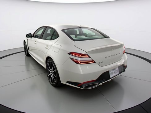 Used 2025 Genesis G70 2.5T image 6