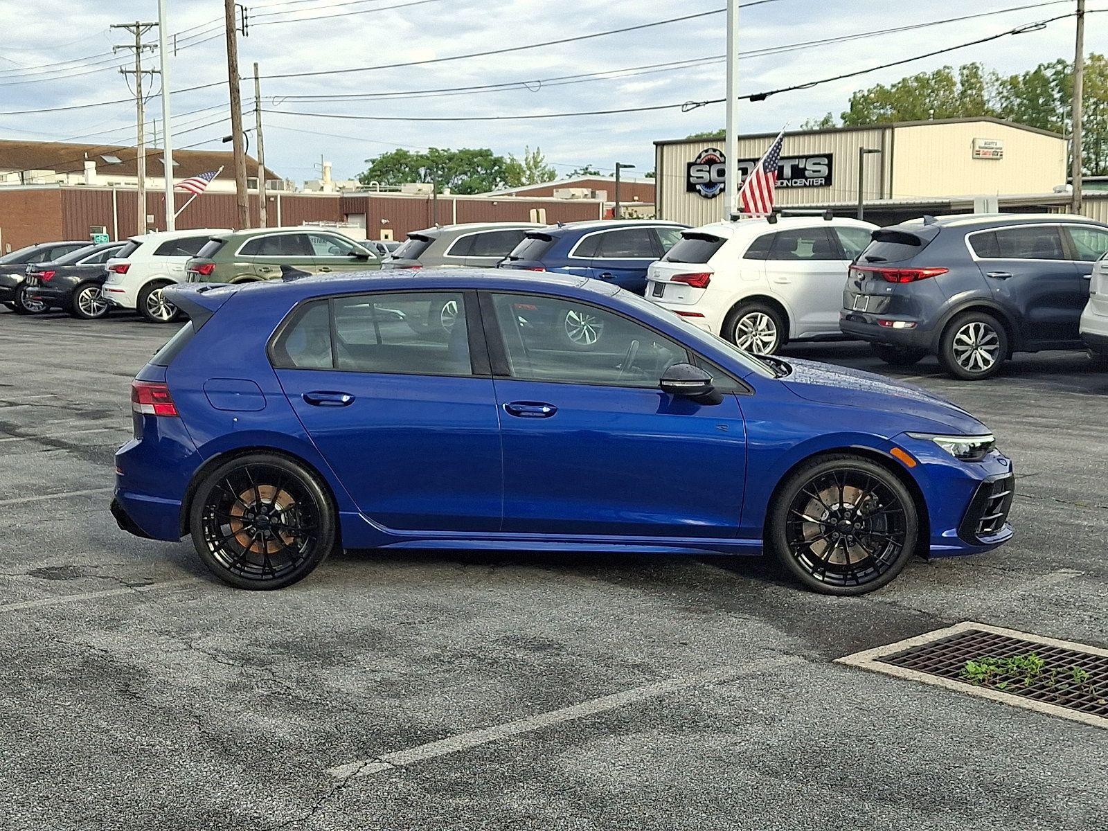 Used 2025 Volkswagen Golf R Black Edition AWD/4WD image 7