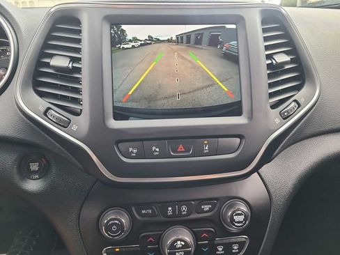 Used 2023 Jeep Cherokee Altitude Lux AWD/4WD image 31