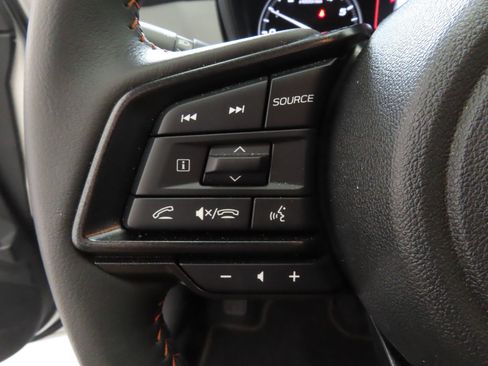 Certified 2025 Subaru Crosstrek 2.5i Limited w/ Crosstrek Mirror Package image 15