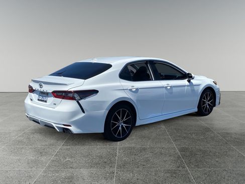 Used 2023 Toyota Camry SE w/ Convenience Package FWD image 5