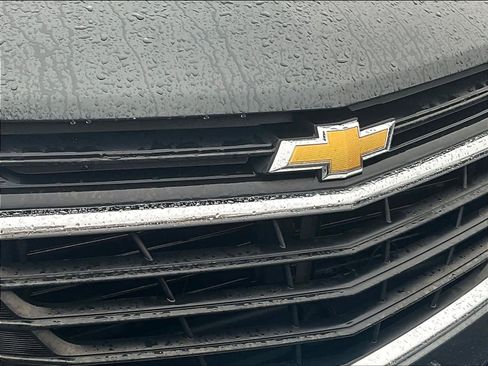 Used 2019 Chevrolet Equinox LS image 30