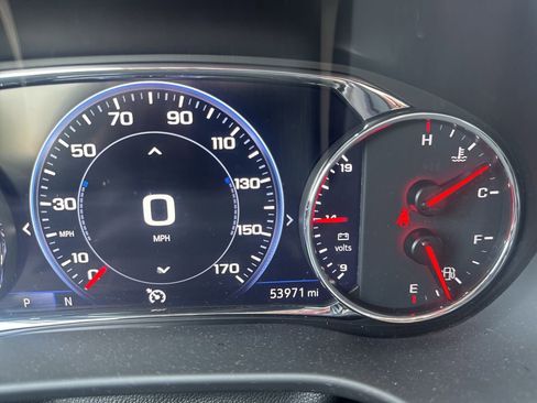 Used 2021 GMC Acadia SLT w/ Technology Package image 2