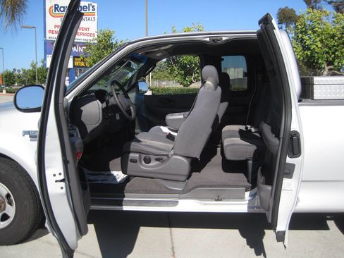 Used 2003 Ford F150 XLT RWD image 16