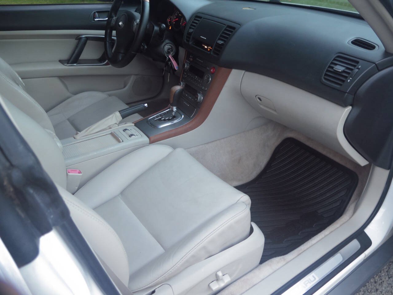 Used 2005 Subaru Outback 3.0R Limited AWD/4WD image 17
