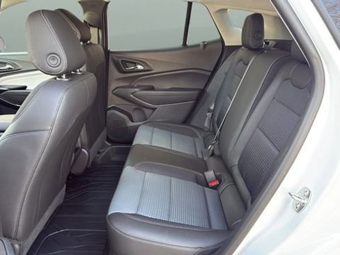 New 2026 Chevrolet Trax LT w/ Driver Confidence Package FWD image 32