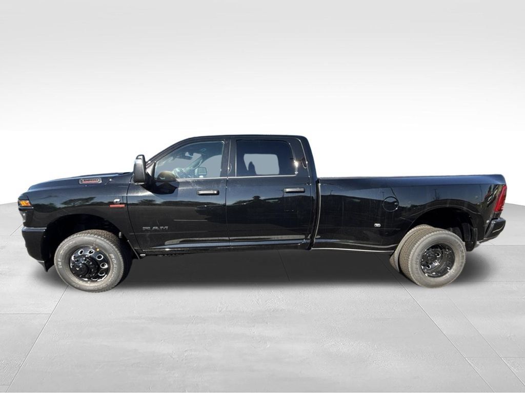 New 2027 RAM 3500 Big Horn AWD/4WD image 6