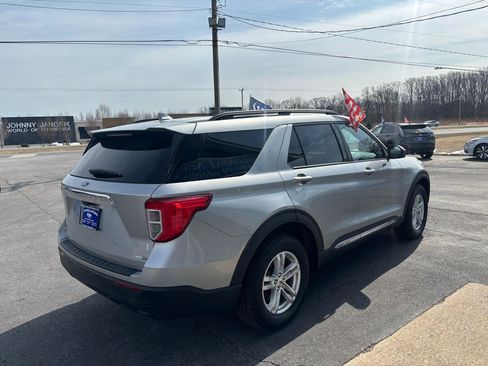 Used 2020 Ford Explorer XLT w/ Comfort Package image 5