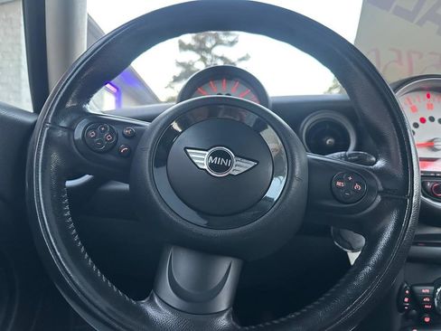 Used 2013 MINI Cooper Hardtop image 16