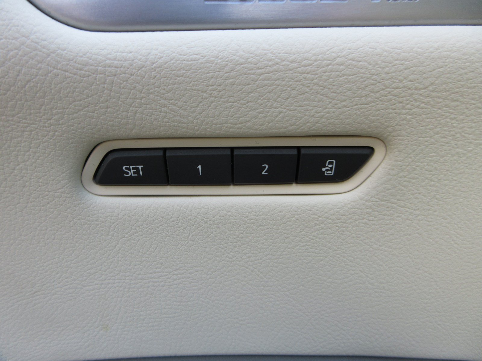 Used 2023 Cadillac XT5 Premium Luxury FWD image 31