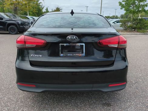 Used 2017 Kia Forte LX w/ LX Popular Package FWD image 5
