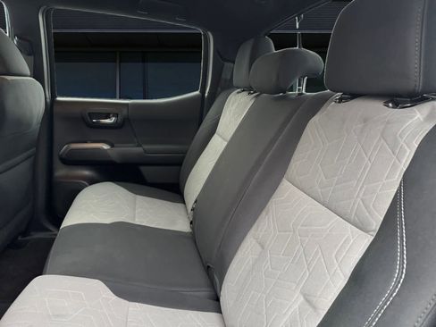 Used 2023 Toyota Tacoma TRD Sport image 13