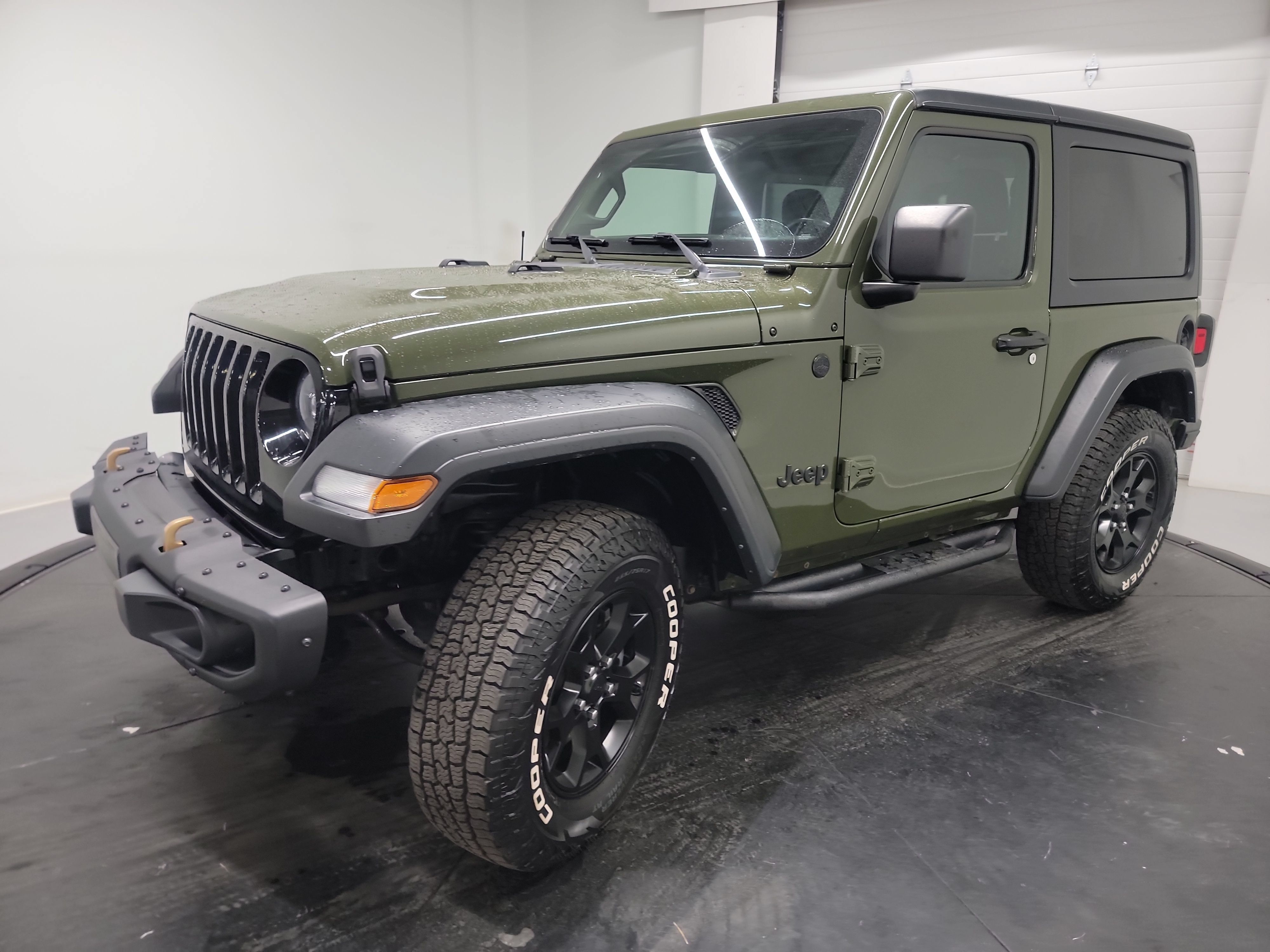 Used 2021 Jeep Wrangler Sport AWD/4WD image 3