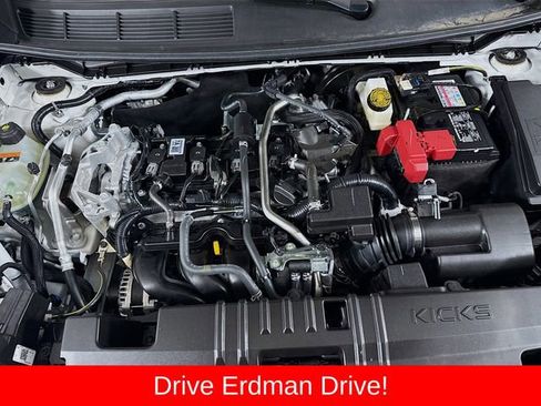 Used 2025 Nissan Kicks SR FWD image 29