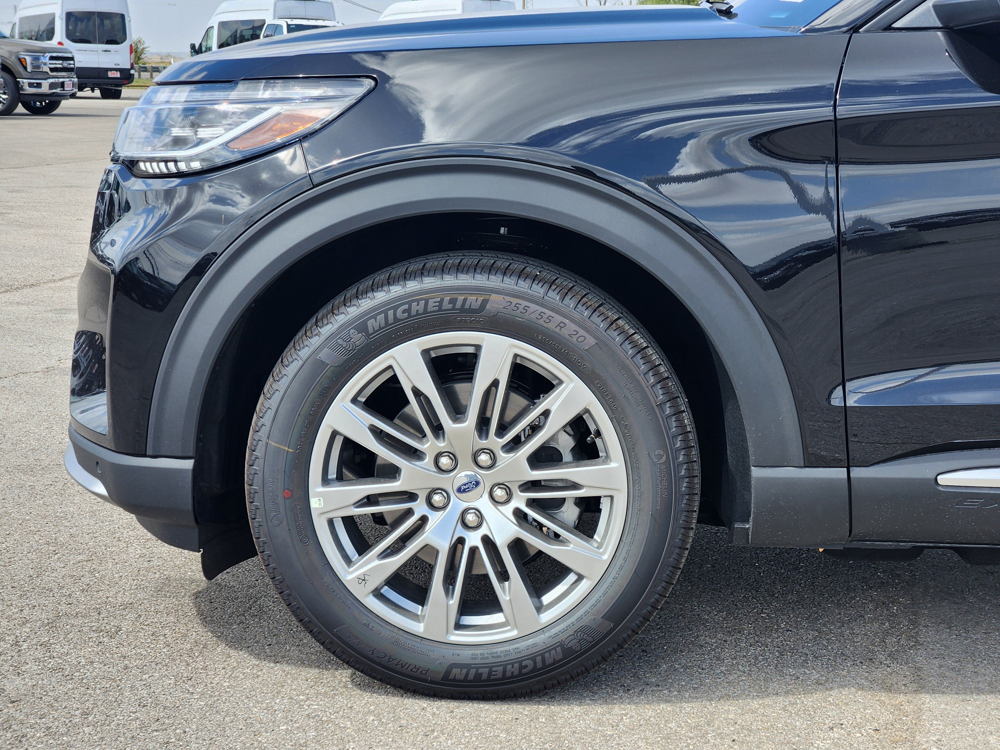 New 2026 Ford Explorer Platinum RWD image 6