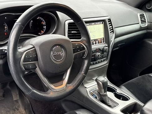 Used 2018 Jeep Grand Cherokee Altitude image 30