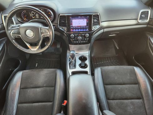 Used 2021 Jeep Grand Cherokee Laredo X RWD image 25