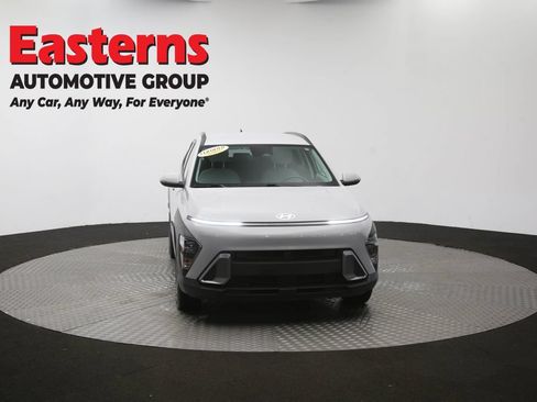 Used 2025 Hyundai Kona SEL FWD image 50