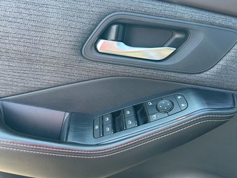 Certified 2021 Nissan Rogue SV AWD/4WD image 14